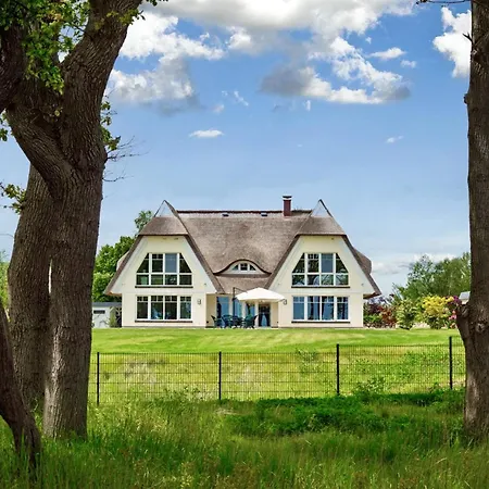 Strandvilla Лоббе